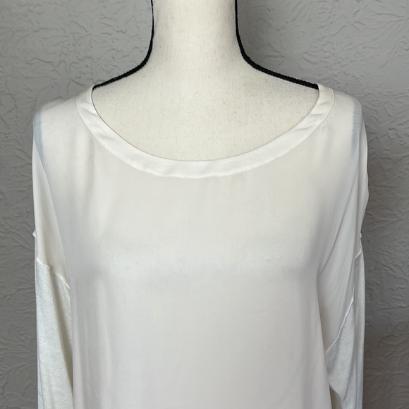 Vince Silk Front Rayon/Linen Blouse - Picture 4 of 8